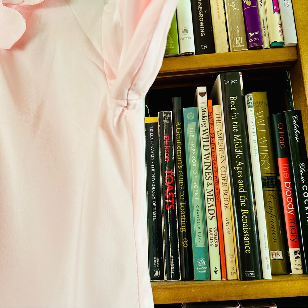 Vintage 1960s Pale Pink Asymmetrical Peter Pan Collar Long Sleeve Blouse S - Picture 4 of 10